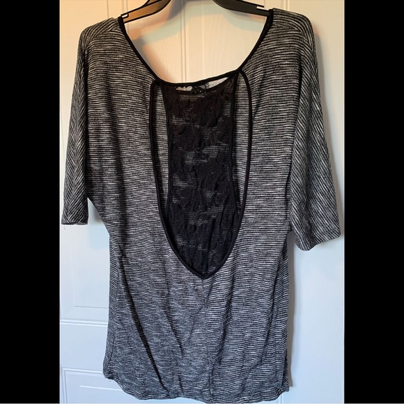 Stripped Top - Picture 2 of 3